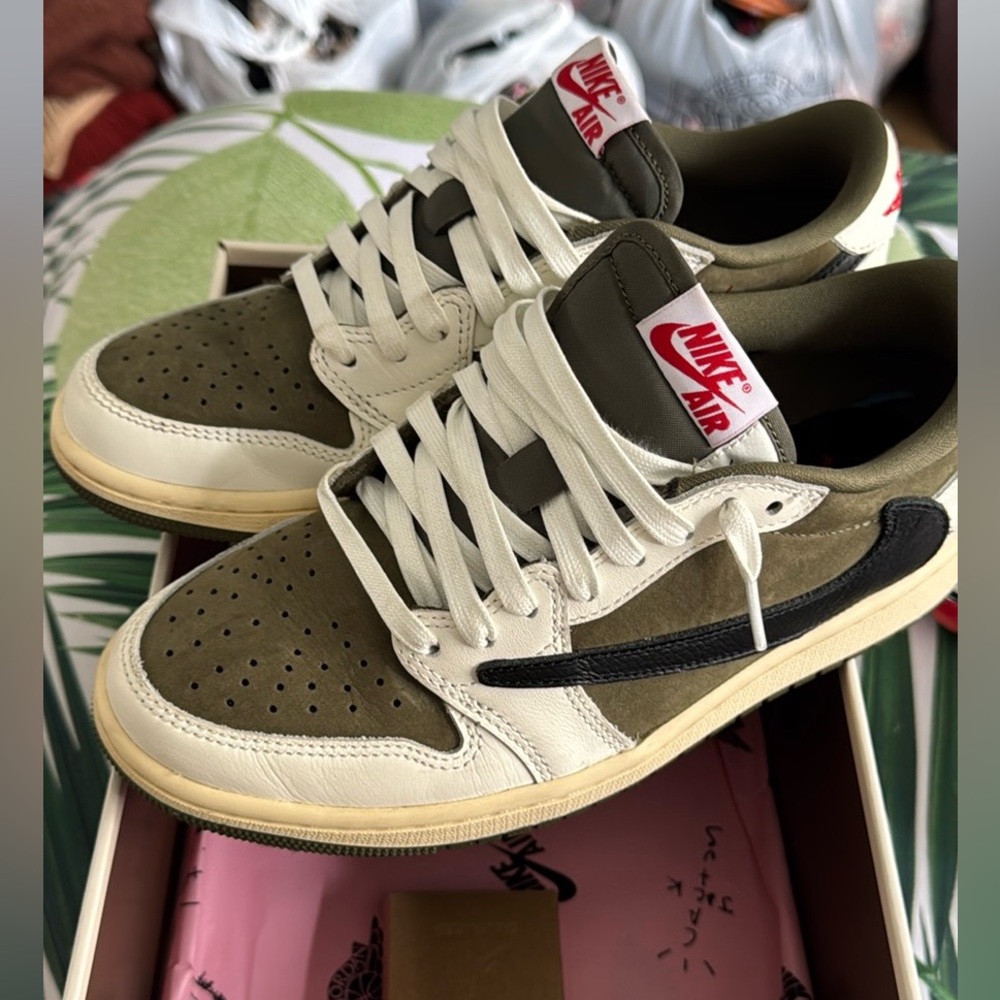 Jordan 1 Low Travis Scott Reverse Medium Olive